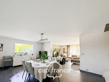 Maison à vendre 6 pièces  PONTIVY – PROXIMITÉ DU QUARTIER DE TRELEAU – MAISON FAMILIALE AVEC EXTENSION ET SOUS-SOL COMPLET