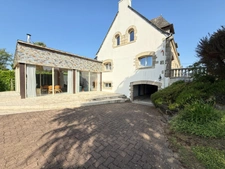À vendre – Maison familiale lumineuse de 245 m² sur terrain clos de 1000 m², dans quartier résidentiel prisé de PONTIVY