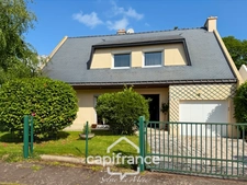 À vendre à Pontivy – Belle maison familiale spacieuse avec jardin clos, dans quartier résidentiel recherché