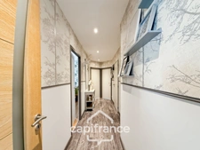 Maison contemporaine de plain-pied de 160 m² – 4 chambres – Véranda de 27 m² avec spa – Double garage – Carport – Noyal-Pontivy