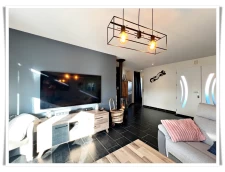 À vendre au Sourn, à proximité immédiate de Pontivy : découvrez cette spacieuse maison familiale de plus de 200 m² habitables