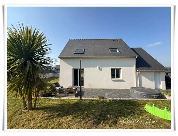 Maison à vendre PLUMELIN pièce(s) 93m2 242 500€