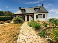À VENDRE Maison familiale 5 pièces avec terrain de + 4 100 m² – La Chapelle-Neuve