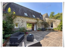 For sale: Exceptional property in the heart of Pontivy town centre – 5 bedrooms – Enclosed garden – No overlooked views