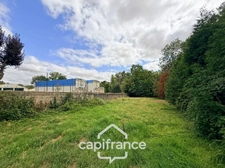 À VENDRE – TERRAIN À GUELTAS (56920), FACE À L’ÉGLISE