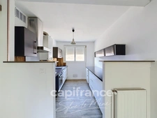 À vendre appartement T3 71 m² à vendre à Pontivy – 2 chambres, balcon, cave et parking