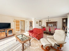 Maison à vendre 6 pièces  (56) PONTIVY – Maison familiale avec vie de plain-pied.
