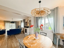 6-room house for sale in Pontivy (56) - Renovated family home, in a quiet location and close to Pontivy town centre