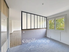 À vendre appartement T3 71 m² à vendre à Pontivy – 2 chambres, balcon, cave et parking
