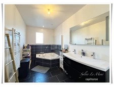 À vendre au Sourn, à proximité immédiate de Pontivy : découvrez cette spacieuse maison familiale de plus de 200 m² habitables