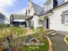 6-room house for sale in Pontivy (56) - Renovated family home, in a quiet location and close to Pontivy town centre