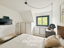 À VENDRE PONTIVY – Appartement rénové de plus de 73 m² au dernier étage, à 500 m du centre-ville