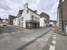 Maison à Immeuble de rapport avec logements 9 pièces + local commercial – fort potentiel- ROHAN (56)