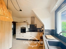 À VENDRE PONTIVY – Appartement rénové de plus de 73 m² au dernier étage, à 500 m du centre-ville