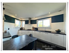 À vendre au Sourn, à proximité immédiate de Pontivy : découvrez cette spacieuse maison familiale de plus de 200 m² habitables