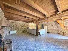 For Sale – Character Property with Bed and Breakfast Activity – Guern (56310)