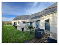 À vendre au Sourn, à proximité immédiate de Pontivy : découvrez cette spacieuse maison familiale de plus de 200 m² habitables