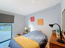 PONTIVY (56300) – MAISON CONTEMPORAINE EN OSSATURE BOIS – 5 CHAMBRES – TERRAIN DE 1 530 m²