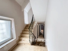 Maison à Immeuble de rapport avec logements 9 pièces + local commercial – fort potentiel- ROHAN (56)