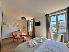 For Sale – Character Property with Bed and Breakfast Activity – Guern (56310)
