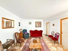 Spacieuse maison familiale en brique – 4 chambres, terrasse de 60 m² avec pergola – Proximité immédiate du centre de Noyal-Pontivy