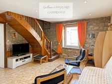 Martignat (01100) - Stone village house of 92 m2, with outbuildings and strong potential for expansion