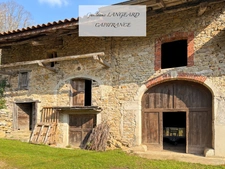 Bolozon (01) Authentic stone house 133 m² – 5 bedrooms – 3200 m² plot – Outbuildings and vaulted cellars