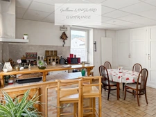 Martignat (01100) - Maison de village en pierres 92 m2, avec dépendances et fort potentiel d'agrandissement