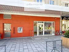 MOREZ (39) - Commercial premises 129 m² – Ideal for professional practices / offices / retail – City center