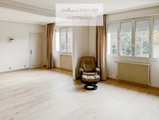 OYONNAX (01) - For sale: 5-room house of 155 m² + professional workshop of 423 m² - 1220 m² of land