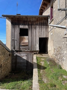 À vendre ANCIENNE FERME À RÉNOVER - 01430 CHEVILLARD
