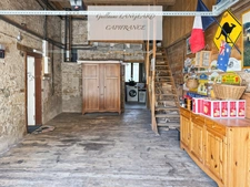 Martignat (01100) - Stone village house of 92 m2, with outbuildings and strong potential for expansion