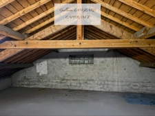 For sale in Oyonnax - Mixed-use building with commercial premises and residential apartments