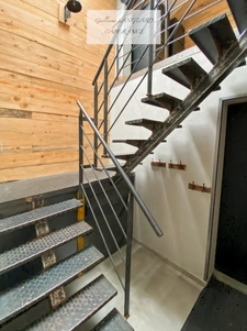 FOR SALE, OYONNAX (01), HOUSE WITH POOL OF 227M2 ON 2875 M2 OF LAND