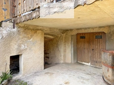 Bolozon (01) Authentic stone house 133 m² – 5 bedrooms – 3200 m² plot – Outbuildings and vaulted cellars