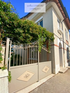 À vendre Oyonnax Centre (01100) – Demeure bourgeoise de caractère - 124 m2 - 250 m2 de terrain