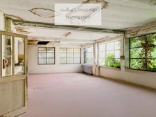 OYONNAX (01) - For sale: 5-room house of 155 m² + professional workshop of 423 m² - 1220 m² of land