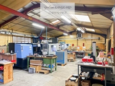 Local d'activités industriellles et bureaux - Oyonnax (01100) - 320 M2