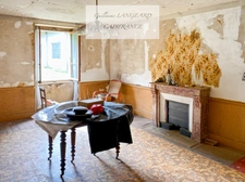 OYONNAX (01100) - PROPERTY COMPRISING SEVERAL BUILDINGS - 6720 m2 OF LAND