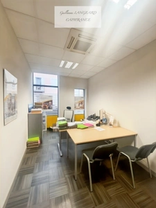 Premises/office for sale in OYONNAX (01)