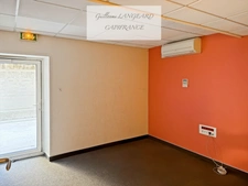 MOREZ (39) - Commercial premises 129 m² – Ideal for professional practices / offices / retail – City center