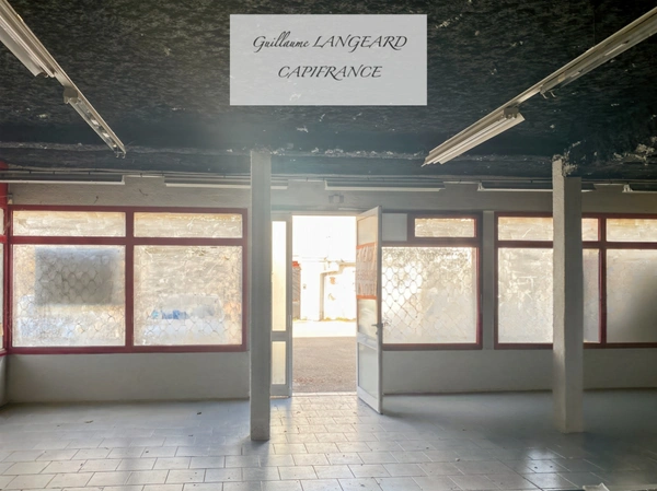 À VENDRE / À LOUER - LOCAL  145 m2 - MONTREAL LA CLUSE (01)