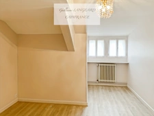 OYONNAX (01) - For sale: 5-room house of 155 m² + professional workshop of 423 m² - 1220 m² of land