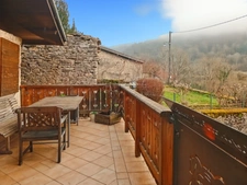 Bolozon (01) Authentic stone house 133 m² – 5 bedrooms – 3200 m² plot – Outbuildings and vaulted cellars