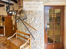 Revonnas (01250)- Ancienne Fruitière du XVIIe siècle - 247 m² de charme et d'histoire 