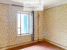 OYONNAX (01100) - PROPERTY COMPRISING SEVERAL BUILDINGS - 6720 m2 OF LAND