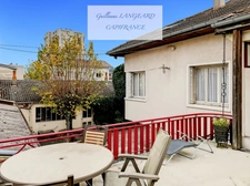 OYONNAX (01) - For sale: 5-room house of 155 m² + professional workshop of 423 m² - 1220 m² of land