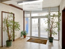 For sale in Oyonnax - Mixed-use building with commercial premises and residential apartments