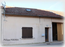 Dpt Saône et Loire (71), for sale ROMENAY building - 4 apartments and 1 commercial premises
