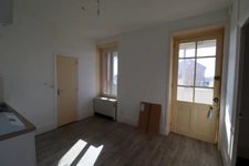 Dpt Saône et Loire (71), for sale ROMENAY building - 4 apartments and 1 commercial premises